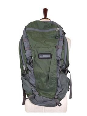Brand New REI Traverse 30 Liter Unisex Backpack with Rain Cover Hiking Green